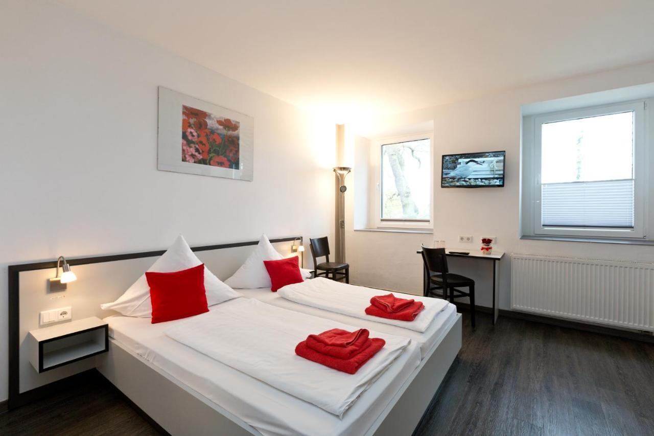 Hotel Zwischen Den Seen Waren  Extérieur photo