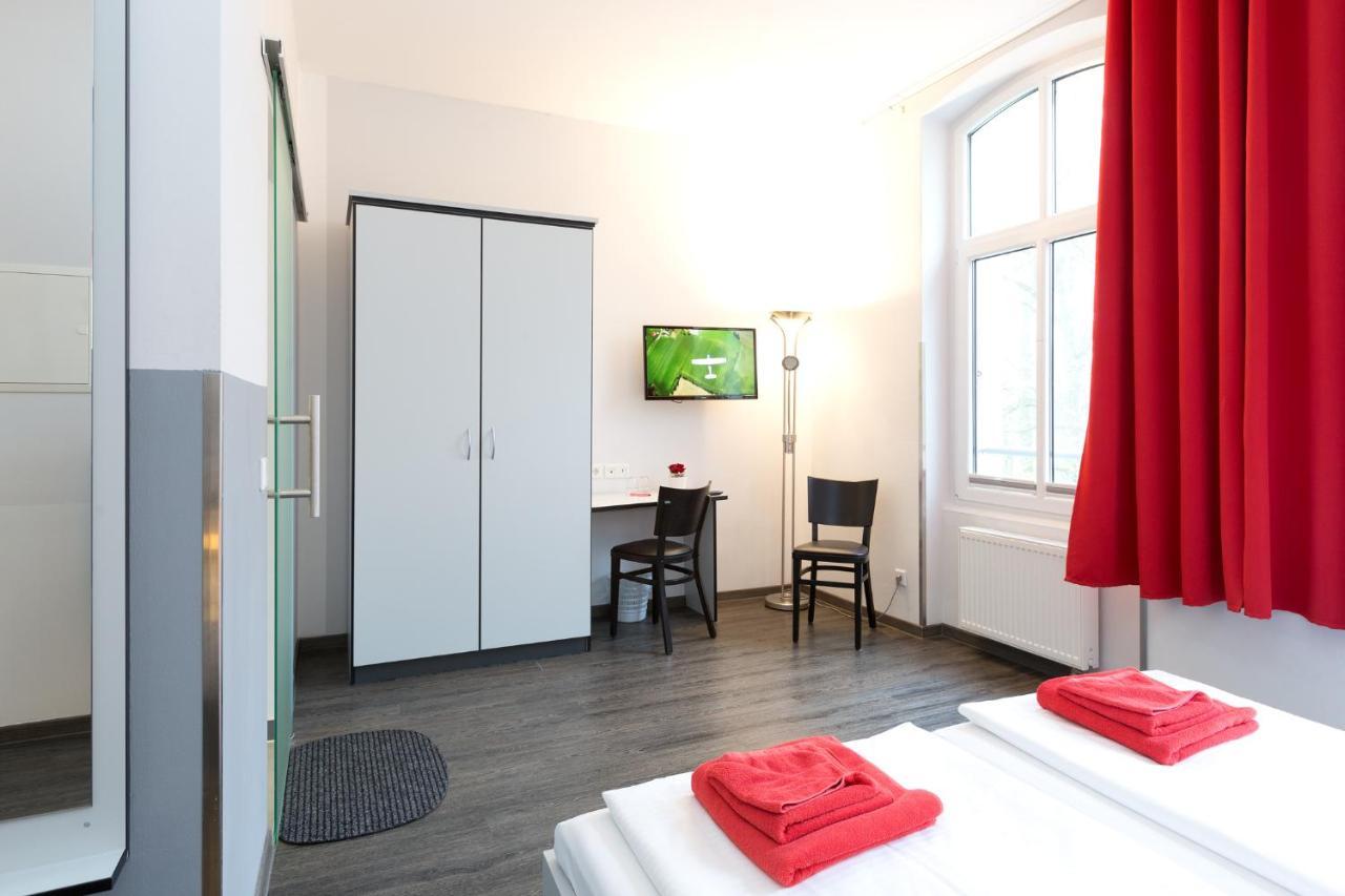 Hotel Zwischen Den Seen Waren  Extérieur photo