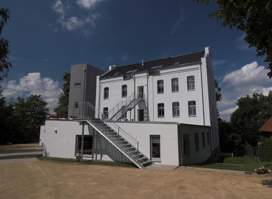 Hotel Zwischen Den Seen Waren  Extérieur photo