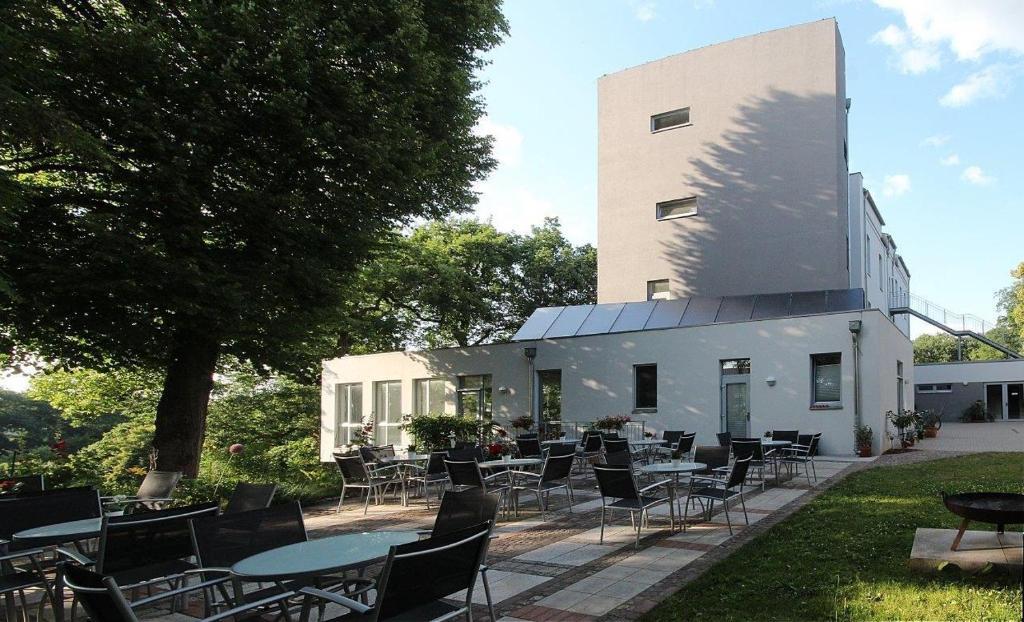 Hotel Zwischen Den Seen Waren  Extérieur photo