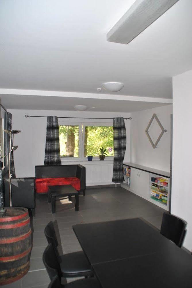 Hotel Zwischen Den Seen Waren  Extérieur photo