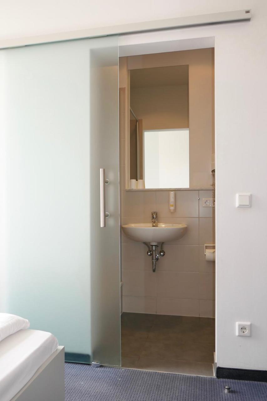 Hotel Zwischen Den Seen Waren  Extérieur photo
