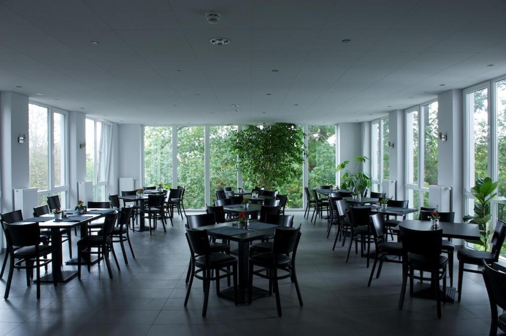 Hotel Zwischen Den Seen Waren  Extérieur photo